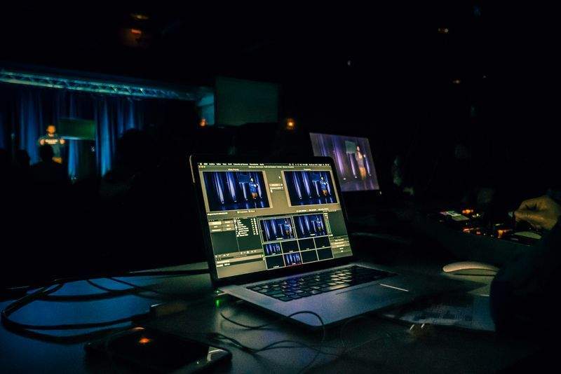 Northlight Frameworks Studio 12